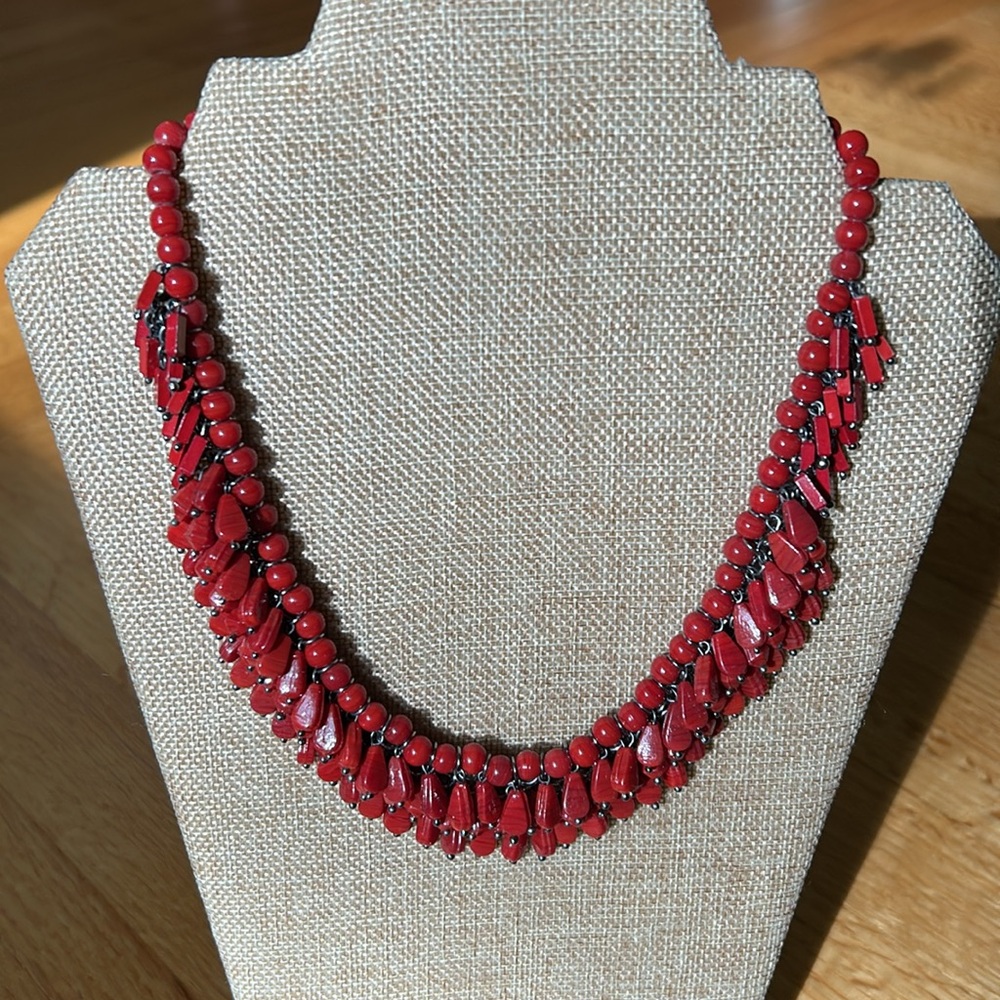 1946 Dark Red Glass Beaded Necklace